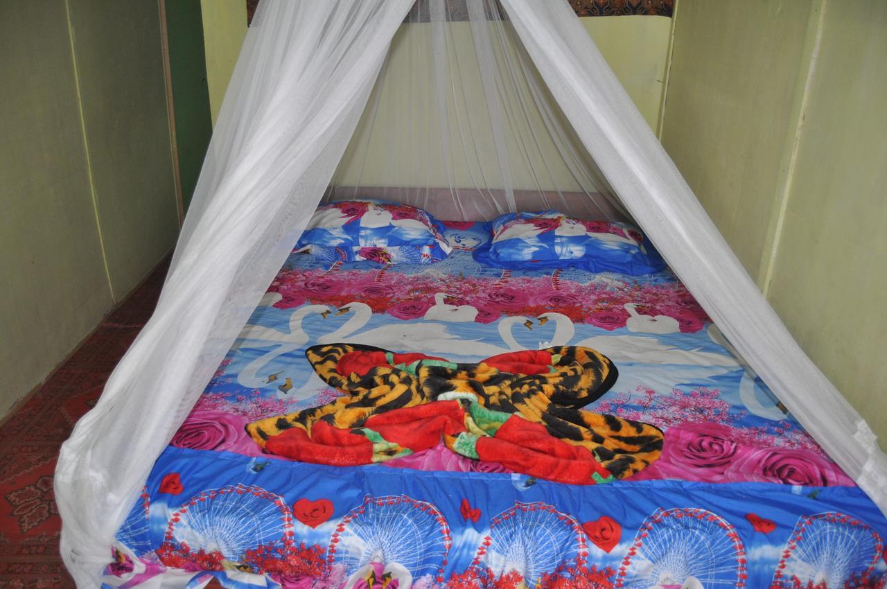 Fun Family Guest House N Jungle Tour ブキットラワン エクステリア 写真