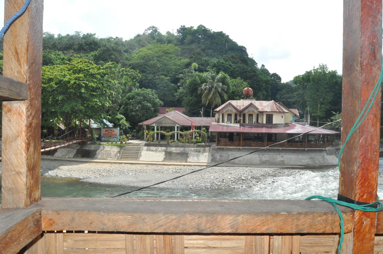 Fun Family Guest House N Jungle Tour ブキットラワン エクステリア 写真